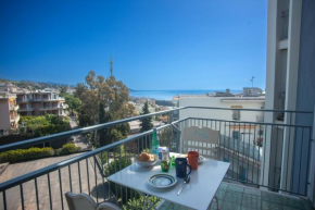 Bilocale Vista Mare con Piscina - Happy Rentals San Remo